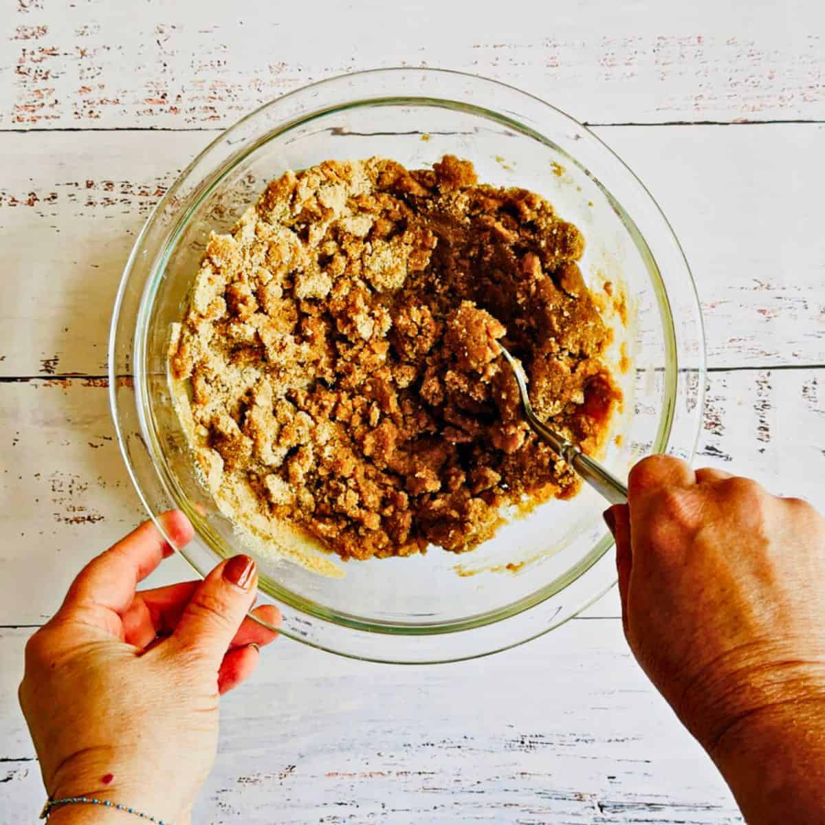 Making graham cracker crust