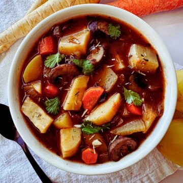bowl classic vegan Irish stew top view