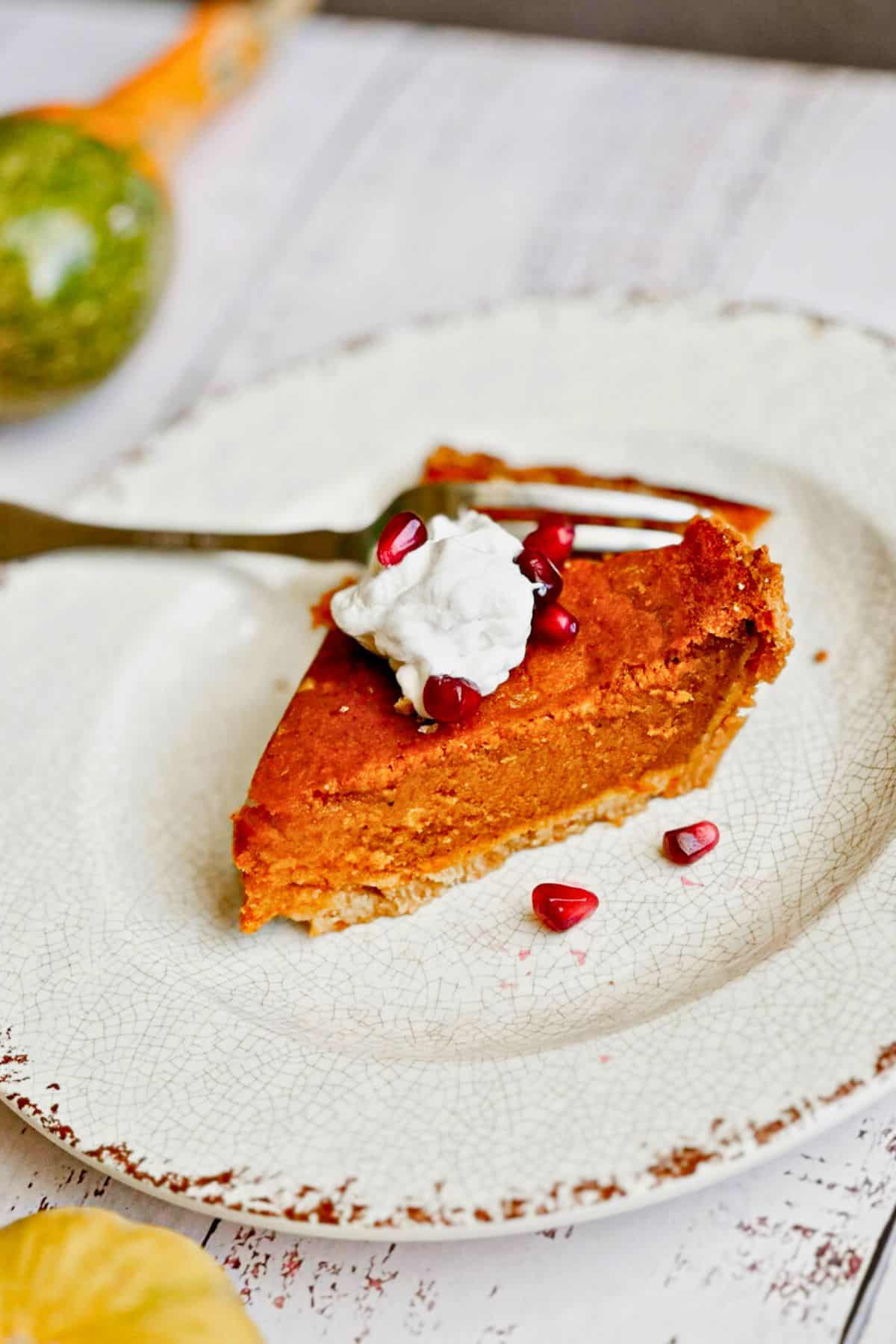 slice of vegan pumpkin pie