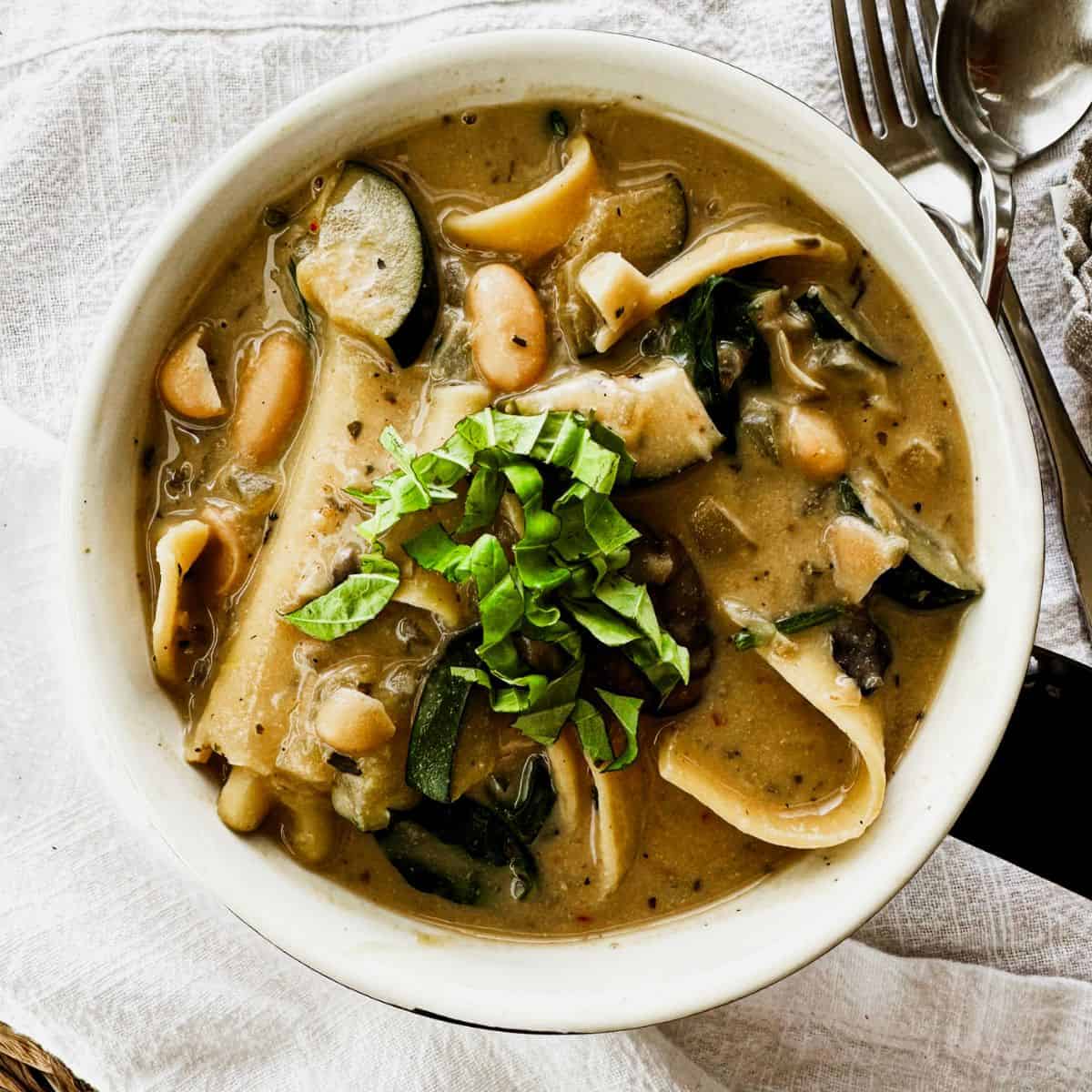 vegan white lasagna soup